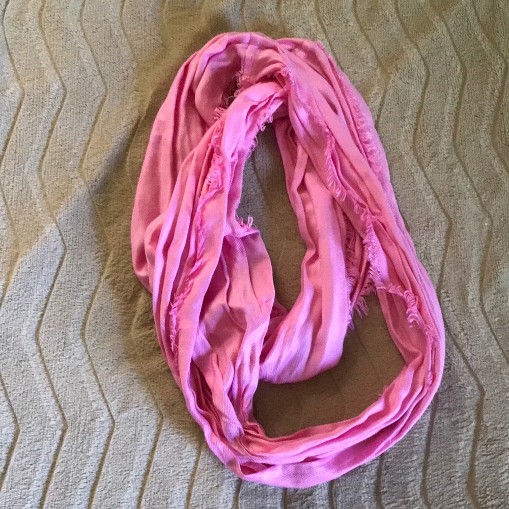 Pink scarf 🧣